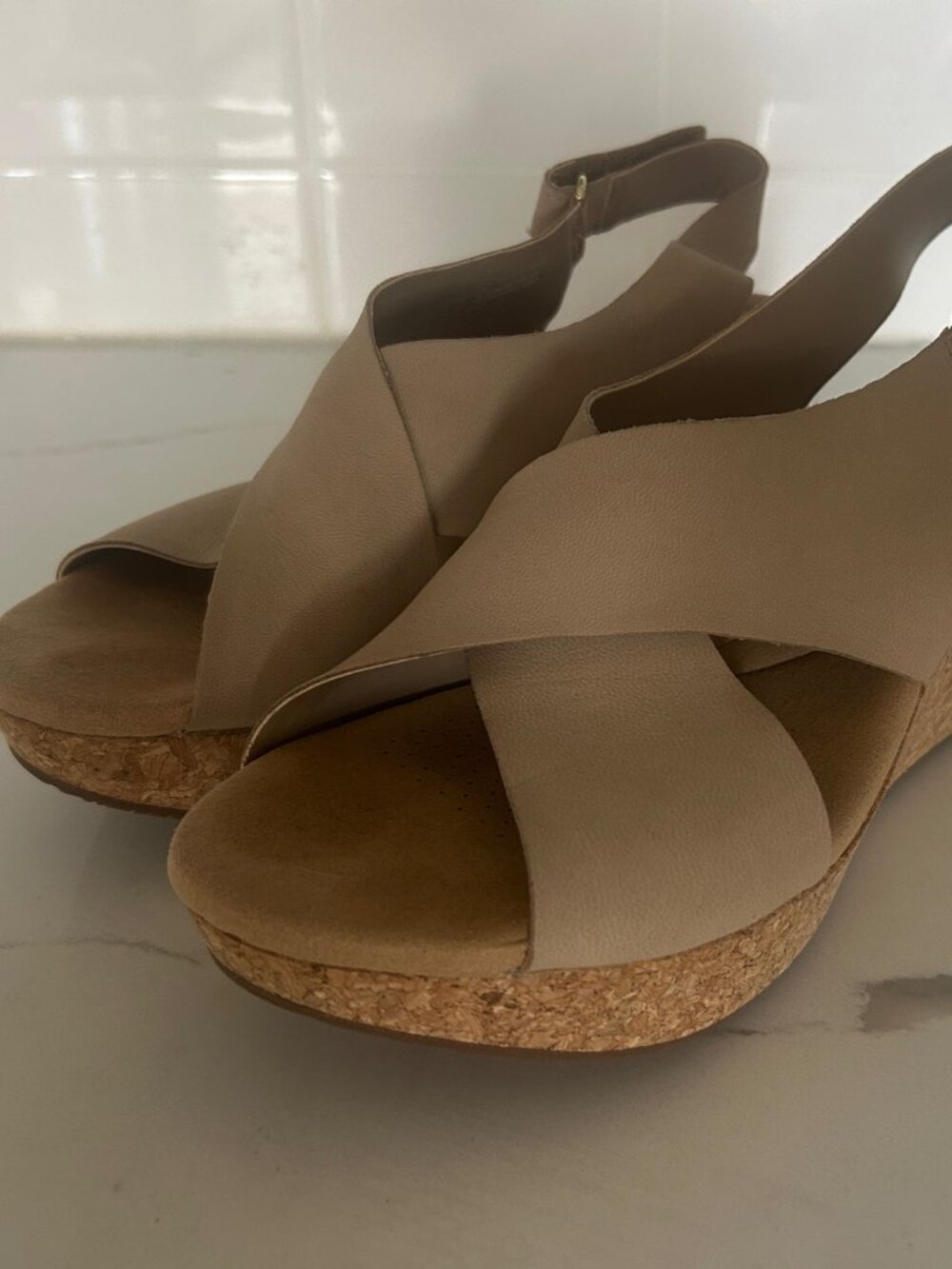 NEW IN BOX! Clarks Women’s Annadel Eirwyn Wedge Sandal - size 10